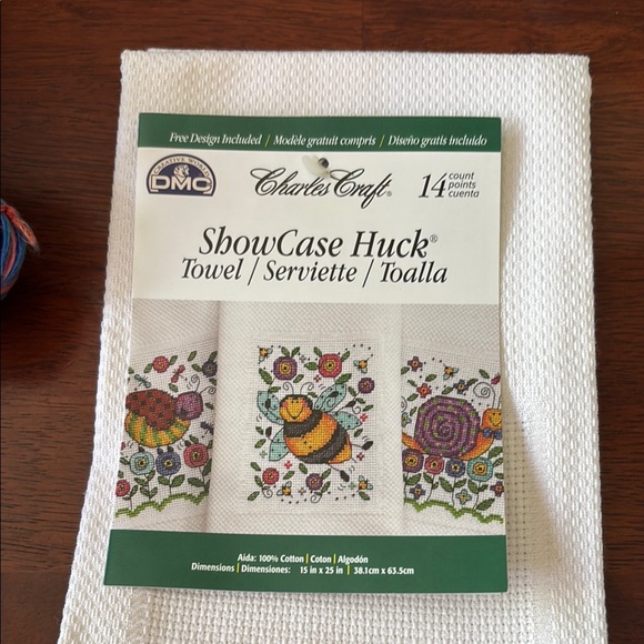 Charles Craft Showcase Huck Towels Lot of 2 - Picture 2 of 3